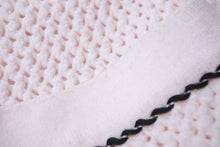 Load image into Gallery viewer, CHANEL シャネル ニット ロング カーディガン ピンク 09C ココマーク トップス ロゴ 刺繍 P34800K01095 サイズ34 美品 中古 51484