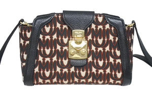 MIUMIU ミュウミュウ ジャガード マドラス ショルダーバッグ ブラック ゴートレザー 5BH131 ロゴ ゴールド金具 美品 中古 4b005175