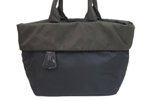 PRADA プラダ トートバッグ ハンドバッグ 三角プレート ブラック カーキ ナイロン リバーシブル シルバー金具 良品 中古 52030
