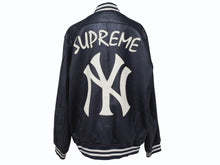 Load image into Gallery viewer, Supreme x Yankees シュプリームヤンキース ベースボールジャケット RN101837 ラムスキン ポリエステル ネイビー 美品 中古 4b005210
