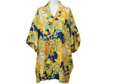 Load image into Gallery viewer, VERSACE ヴェルサーチ V2 by versace 半袖シャツ バロッコ シルク シャツ 総柄 イエロー シルク サイズL 美品 中古 52665