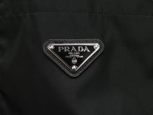 Load image into Gallery viewer, PRADA プラダ ジャケット Re-Nylon 20AW オーバーサイズ シャツジャケット ブラック ナイロン SC514 S202 1WQ8 美品 中古 52799