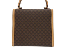 Load image into Gallery viewer, CELINE セリーヌ ハンドバッグ ショルダーバッグ 2WAY M 13 マカダム柄 PVC レザー ブラウン ゴールド金具 美品 中古 4b005293