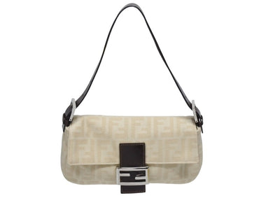 極美品 FENDI フェンディ マンマバケット ワンショルダーバッグ 26424 ズッカ柄 キャンバス レザー ベージュ シルバー金具 中古 4b005302