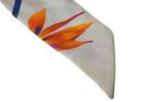Load image into Gallery viewer, FENDI フェンディ スカーフ ストール ツイリー 花柄 ビジュー シルク ホワイト オレンジ 良品 中古 53074