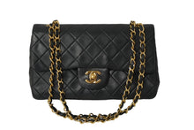 Load image into Gallery viewer, CHANEL シャネル マトラッセWフラップチェーンショルダーバッグ 1番台 ラムスキン 23cm ブラック ゴールド金具 53189