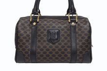 Load image into Gallery viewer, CELINE セリーヌ ハンドバッグ MC98/2 マカダム柄 PVC レザー ブラウン ブラック イタリア製 ゴールド金具 総柄 美品 中古 4b005320