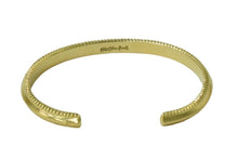 Load image into Gallery viewer, LEON掲載 即完売 SKY BLUE HAWK Side Fluted K18 YG Bangle メンズ バングル 美品 中古 53508