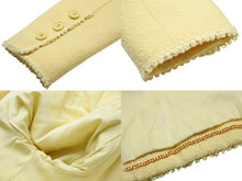 Load image into Gallery viewer, CHANEL シャネル ウールジャケット イエロー ココマークボタン P07237V05392 サイズ40 美品 中古 53596