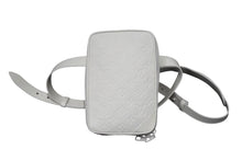Load image into Gallery viewer, 極美品 LOUIS VUITTON ルイヴィトン ショルダーバッグ M53297 ユティリティ・サイドバッグ トリヨン ホワイト金具 中古 54279