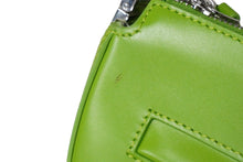 Load image into Gallery viewer, BURBERRY バーバリー チェーンショルダーバッグ Burberry THE OLYMPIA レザー グリーン シルバー金具 レディース 美品 中古 54292