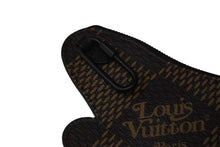 Load image into Gallery viewer, 極美品 Louis Vuitton ルイヴィトン NIGO ニゴ コインカードホルダー LVスクエアードコレクション ジャイアント N60387 中古 54310