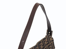 Load image into Gallery viewer, FENDI フェンディ ハンドバッグ ズッカ柄 マンマバケット ブラウン キャンバス レザー 26424 シルバー金具 美品 中古 4b005445