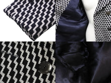 Load image into Gallery viewer, CHANEL シャネル ジャケット コート ハンブルグ ジグザグ P59081V39106 ブラック ホワイト サイズ40 シルバー金具 美品 中古 54596