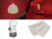 Load image into Gallery viewer, 新品同様 LOUIS VUITTON ルイヴィトン 草間彌生 ミュルティ ポシェット アクセソワール M46385 モノグラムキャンバス マルチカラー 中古 4b005471