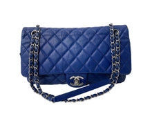 Load image into Gallery viewer, 極美品 CHANEL シャネル マトラッセ チェーンショルダーバッグ キャビアスキン 18番台 シングルフラップ ブルー 中古 54875
