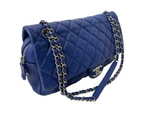 Load image into Gallery viewer, 極美品 CHANEL シャネル マトラッセ チェーンショルダーバッグ キャビアスキン 18番台 シングルフラップ ブルー 中古 54875