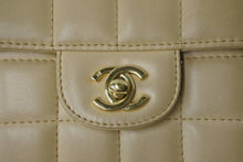 Load image into Gallery viewer, CHANEL シャネル チェーンショルダーバッグ チョコバー A15316 8番台 ベージュ ゴールド金具 美品 中古 54891