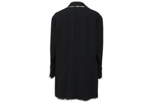 Load image into Gallery viewer, 極美品 CHANEL シャネル ウール エンブレム ダブル ジャケット 05C ブラック ロゴ ツイード P24937V12963 サイズ44 中古 54954