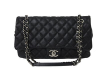 Load image into Gallery viewer, CHANEL シャネル ショルダーバッグ マトラッセ チェーン イージーキャリア キャビアスキン ブラック シルバー金具 美品 中古 54986