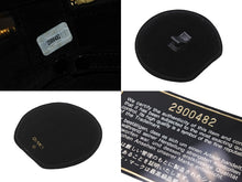 Load image into Gallery viewer, CHANEL シャネル ジュエリーケース ココマーク 2番台 ブラック キャビアスキン ゴールド金具 美品 中古 55028