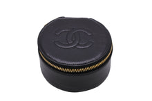 Load image into Gallery viewer, CHANEL シャネル ジュエリーケース ココマーク 2番台 ブラック キャビアスキン ゴールド金具 美品 中古 55028