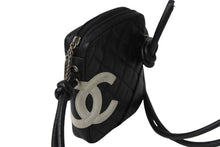 Load image into Gallery viewer, CHANEL シャネル ポシェット ミニ ショルダーバッグ カンボンライン ココマーク８番代 ブラック ホワイト 良品 中古 55166