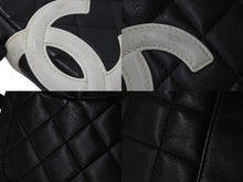 Load image into Gallery viewer, CHANEL シャネル ポシェット ミニ ショルダーバッグ カンボンライン ココマーク８番代 ブラック ホワイト 良品 中古 55166
