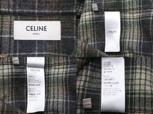 Load image into Gallery viewer, 極美品 CELINE セリーヌ 長袖チェックシャツ 2C596720N トリオンフ ウール グリーン ネイビー ホワイト サイズ34 中古 55307