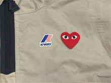 Load image into Gallery viewer, PLAY COMME des GARCONS K-WAY プレイコムデギャルソン ケイウェイ パーカー CA#06569 ベージュ ナイロン キッズ サイズ 4YEARS 美品 中古 4b005535