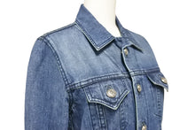 Load image into Gallery viewer, CHROME HEARTS クロムハーツ セメタリークロスパッチ デニムジャケット ホースシューボタン ブルー SV925 サイズS 美品 中古 55354