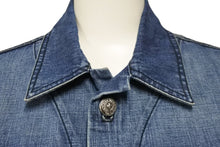 Load image into Gallery viewer, CHROME HEARTS クロムハーツ セメタリークロスパッチ デニムジャケット ホースシューボタン ブルー SV925 サイズS 美品 中古 55354