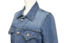 Load image into Gallery viewer, CHROME HEARTS クロムハーツ セメタリークロスパッチ デニムジャケット ホースシューボタン ブルー SV925 サイズS 美品 中古 55354