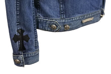 Load image into Gallery viewer, CHROME HEARTS クロムハーツ セメタリークロスパッチ デニムジャケット ホースシューボタン ブルー SV925 サイズS 美品 中古 55354