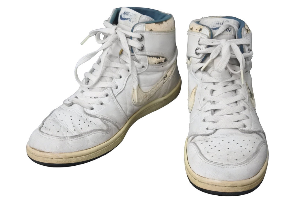 【中古】NIKE AIR JORDAN 1 MID ナイキ　エアジョーダン1 ナイキ エア ジョーダン 1 ミッド NIKE AIR JORDAN 1 MID