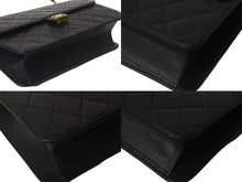 Load image into Gallery viewer, CHANEL シャネル チェーンショルダーバッグ プッシュロック 4番台 ココマーク ラムスキン ブラック ゴールド 美品 中古 55457