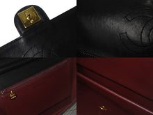 Load image into Gallery viewer, CHANEL シャネル チェーンショルダーバッグ プッシュロック 4番台 ココマーク ラムスキン ブラック ゴールド 美品 中古 55457