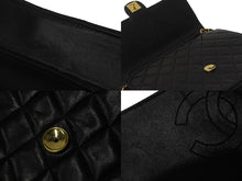 Load image into Gallery viewer, CHANEL シャネル ショルダーバッグ マトラッセ22 チェーン プッシュロック 3番台 ブラック ゴールド金具 レザー 美品 中古 55477