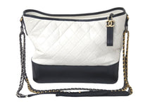 Load image into Gallery viewer, CHANEL シャネル 2WAYチェーンショルダーバッグ マトラッセ ココマーク ステッチ ラムスキン ガブリエル ホワイト 美品 中古 55638