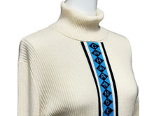 Load image into Gallery viewer, CHANEL シャネル ココマーク ロゴライン タートルネック ニットセーター ニット セーター サイズ 36 P63182K 美品 中古 55711
