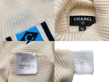 Load image into Gallery viewer, CHANEL シャネル ココマーク ロゴライン タートルネック ニットセーター ニット セーター サイズ 36 P63182K 美品 中古 55711