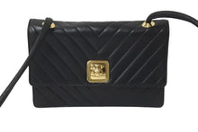 Load image into Gallery viewer, CHANEL シャネル ショルダーバッグ シェブロンステッチ ブラック ココマーク 2番台 ラムスキン ゴールド金具 美品 中古 55769