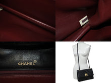 Load image into Gallery viewer, CHANEL シャネル ショルダーバッグ シェブロンステッチ ブラック ココマーク 2番台 ラムスキン ゴールド金具 美品 中古 55769