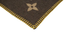 Load image into Gallery viewer, LOUIS VUITTON ルイヴィトン モノグラム ファッション雑貨 ブランケット ブラウン ベージュM92067 中古 55930