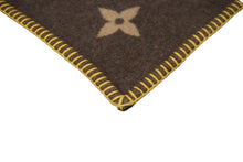 Load image into Gallery viewer, LOUIS VUITTON ルイヴィトン モノグラム ファッション雑貨 ブランケット ブラウン ベージュM92067 中古 55930