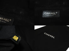 Load image into Gallery viewer, CHANEL シャネル シェブロン ミニ ボストンバッグ ココマーク ロゴ ブラック 鞄 Vステッチ シルバー金具 美品 中古 55973