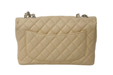 Load image into Gallery viewer, 極美品 CHANEL シャネル マトラッセ30 チェーンショルダー キャビアスキン ベージュ シルバー金具 バッグ レディース 中古 55978