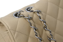 Load image into Gallery viewer, 極美品 CHANEL シャネル マトラッセ30 チェーンショルダー キャビアスキン ベージュ シルバー金具 バッグ レディース 中古 55978