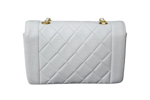 極美品 CHANEL シャネル ダイアナ22 マトラッセ チェーンショルダーバッグ ホワイト ラムスキン 4番台 ココマーク 中古 56084