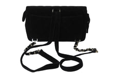 Load image into Gallery viewer, CHANEL シャネル ベロアリュック マトラッセ ブラック 4番台 ベロア ココマーク シルバー金具 美品 中古 56103